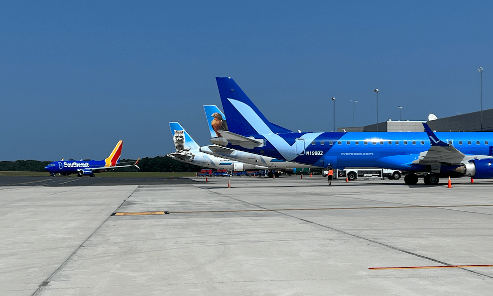 Long Island MacArthur Airport Calls on Community to Vote each day in the USAToday 10Best Readers’ Choice Awards for Best Small Airports